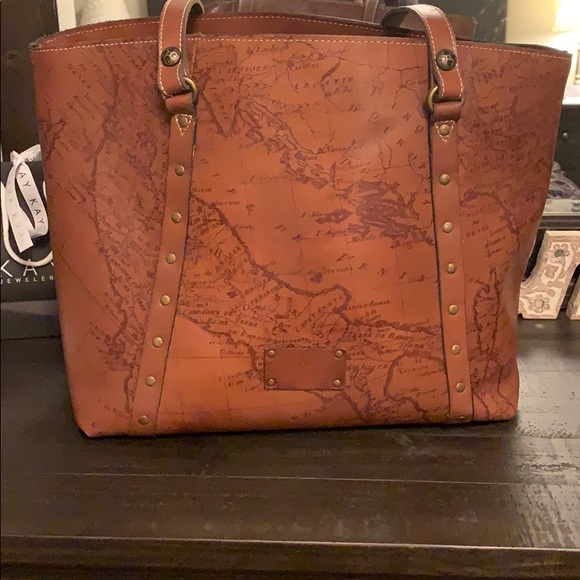 Patricia Nash Handbags - 🎄Patricia Nash Map Bag
